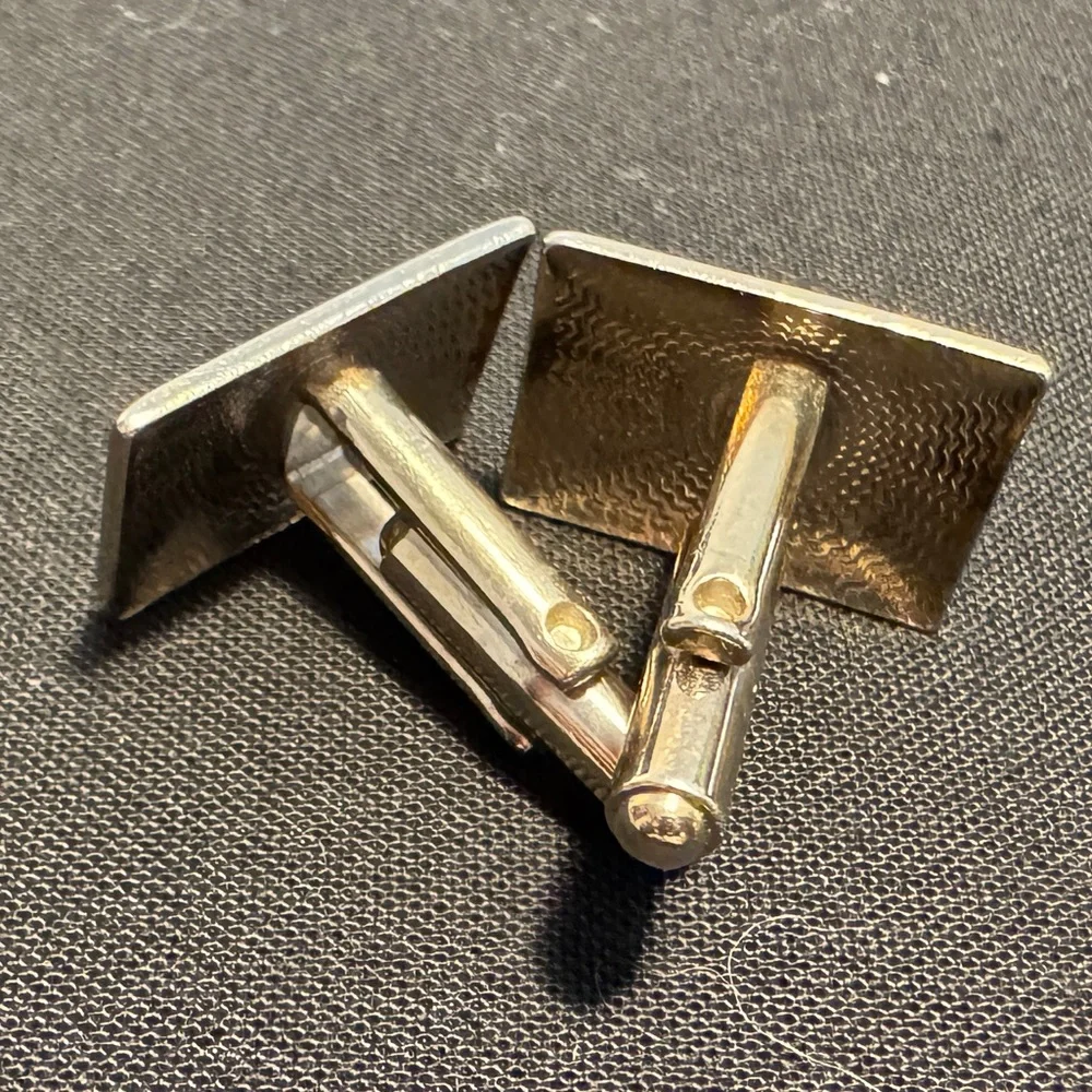 Vintage Light Gold Tone Cufflinks – Grooved Design